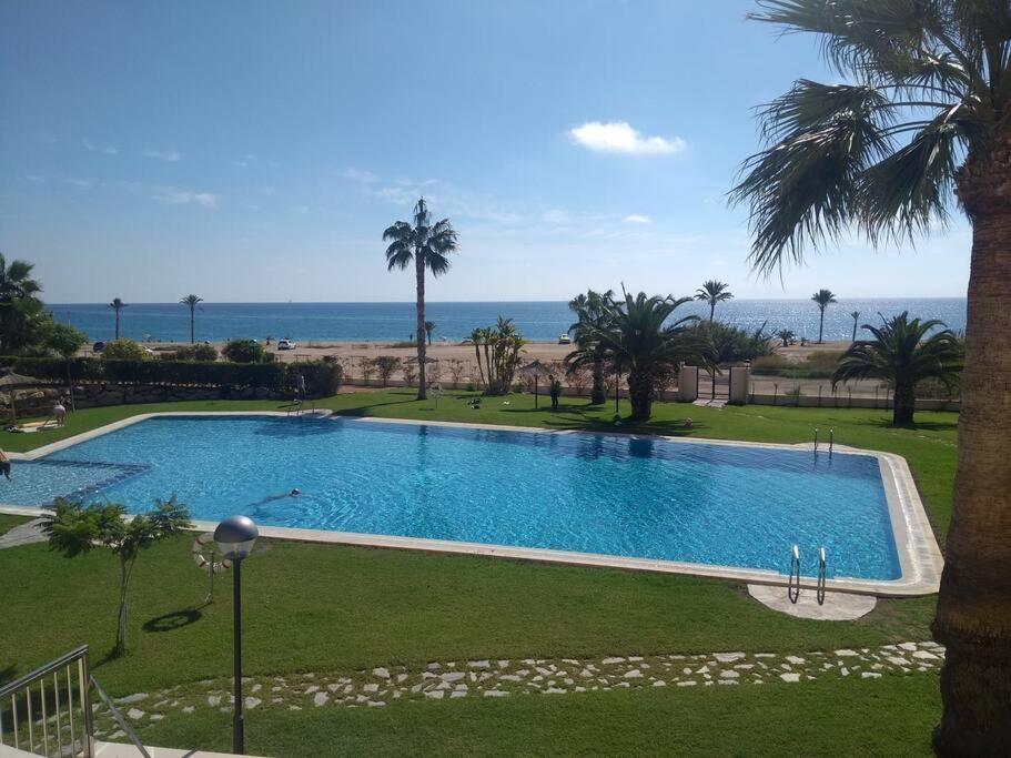 Top-Floor Beachfront Apartment With Parking, Pool, & Spacious Sea-View Balcony Villajoyosa Exterior photo